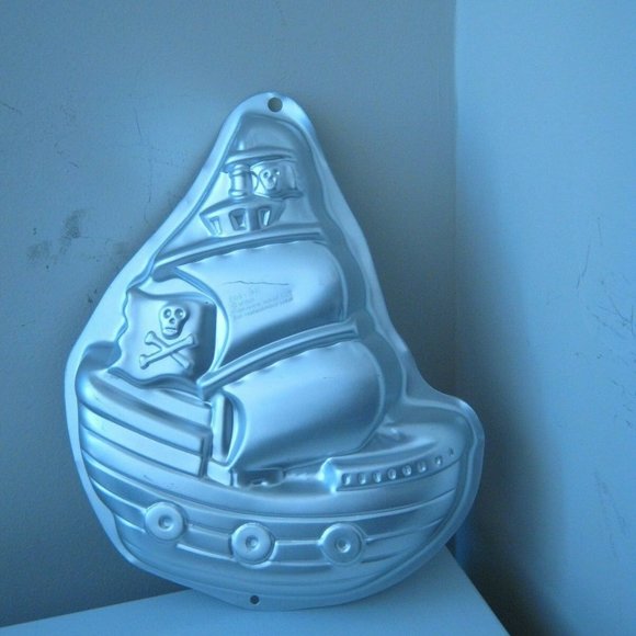 Wilton Pirate Ship Cake Pan (2105-1021) New - Picture 4 of 4